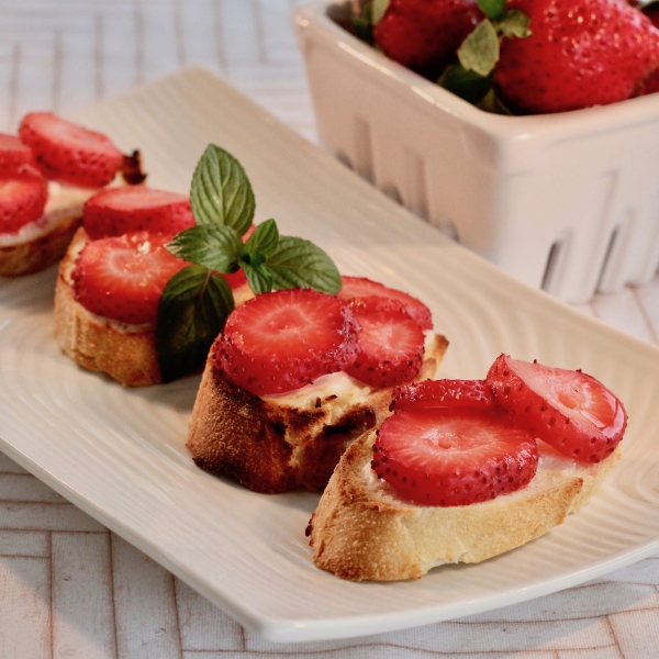 Strawberry Bruschetta