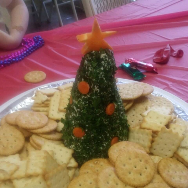 Cream Cheese, Havarti, and Parmesan Herbed Christmas Tree
