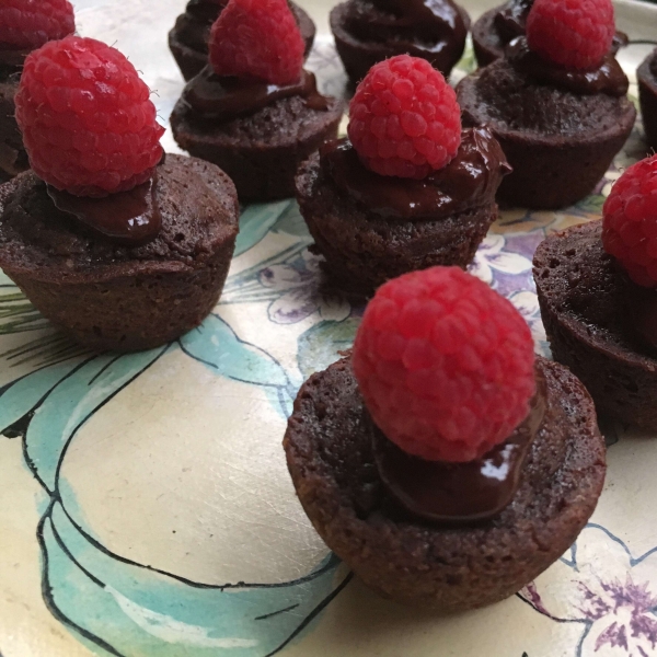 Mini Dessert Brownies with Raspberries