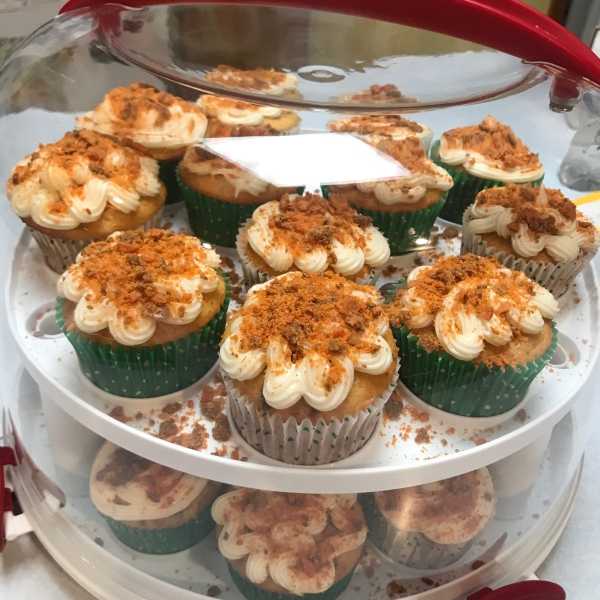 Butterfinger Cupcakes