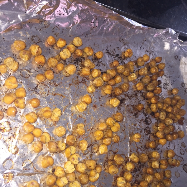 Simple Roasted Chickpea Snack