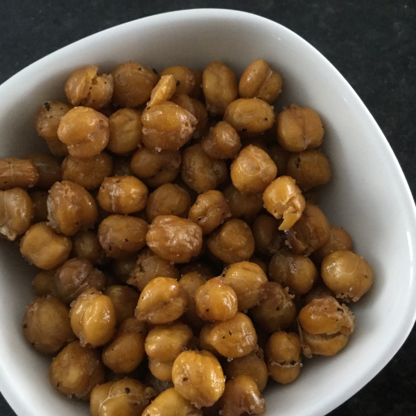 Simple Roasted Chickpea Snack