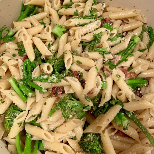Penne with Garlicky Broccolini