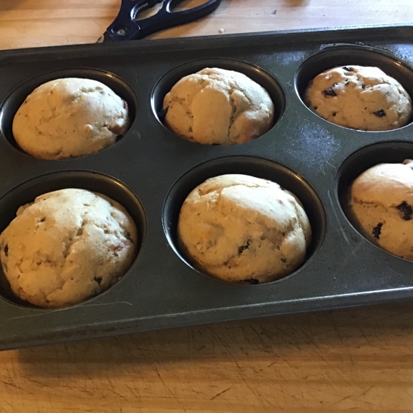 Chocolate Chip Muffins with Applesauce