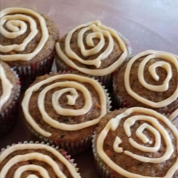 Fluffy Carrot Muffins with Cream Cheese Frosting