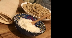 Toum (Lebanese Garlic Spread)