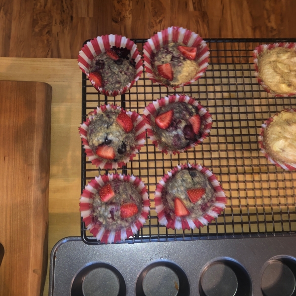 Berry Oatmeal Muffins
