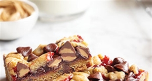 Peanut Butter Filled DelightFulls™ PB & J Bars