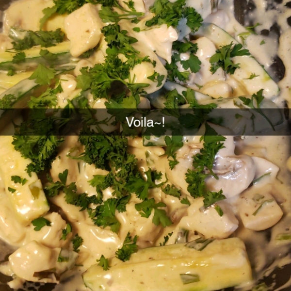 Easy Chicken with Mushrooms and Zucchini in Cream Sauce