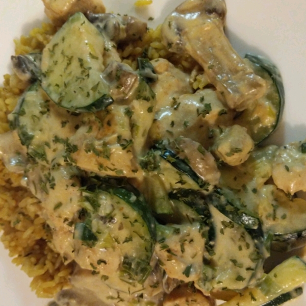 Easy Chicken with Mushrooms and Zucchini in Cream Sauce