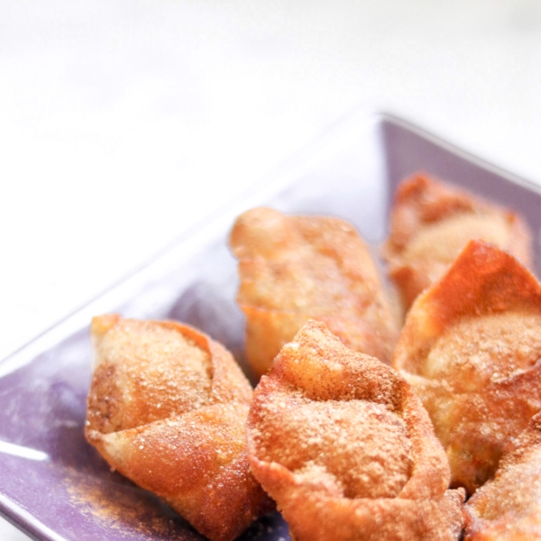Cinnamon Sugar Cream Cheese Wontons