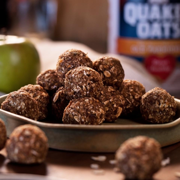 Apple Cinnamon Walnut Energy Bites