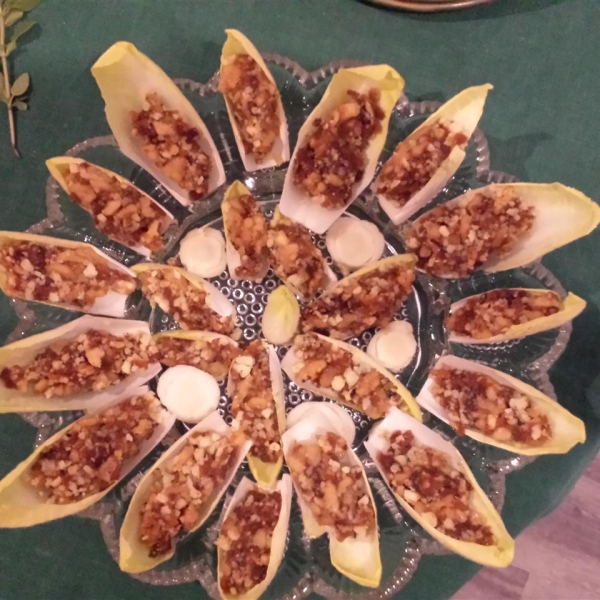 Easy Endive, Cranberry, Walnut Appetizers