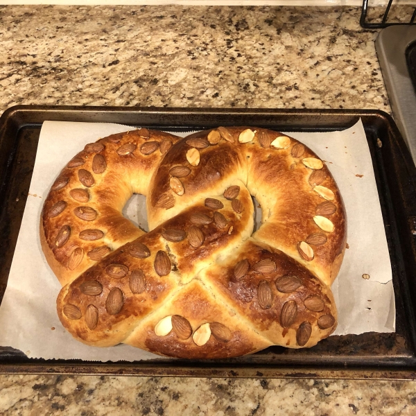 Juleskringle (Marzipan Christmas Kringle)
