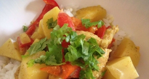 Easy Slow Cooker Chicken Curry with Potatoes and Coconut Milk