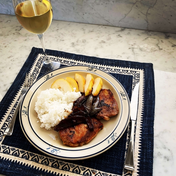 Grilled Pork Chops with Balsamic Caramelized Pears