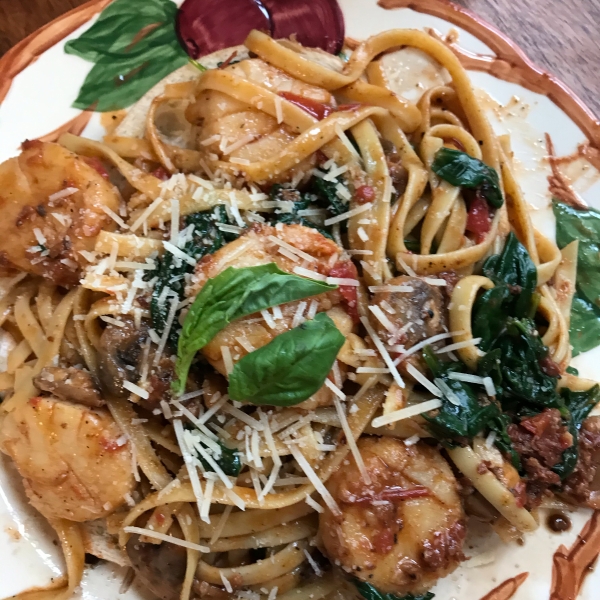 Angel Hair Pasta and Scallops with Margherita® Prosciutto