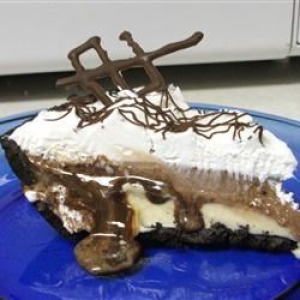 Coffee Liqueur Ice Cream Pie