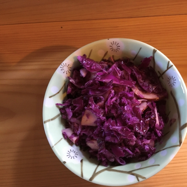 Red Cabbage Salad with Apples