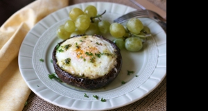 Stuffed Portobello Mushrooms with Egg and Pesto