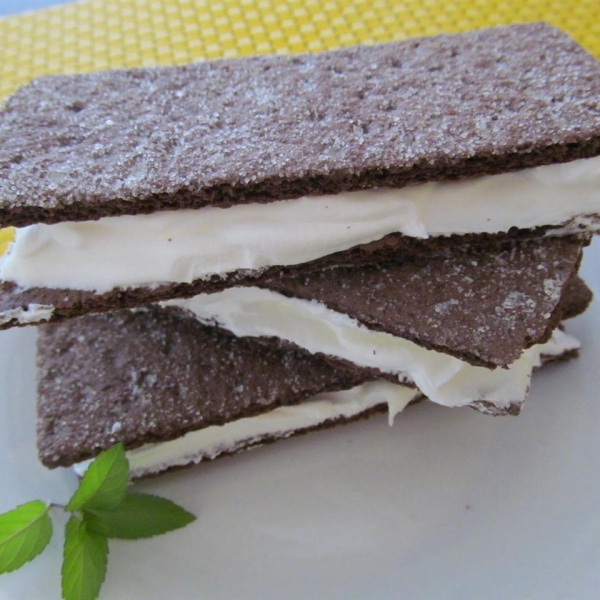 Frozen Chocolate Graham 'Ice Cream' Sandwiches