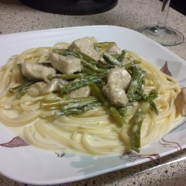 Creamy Asparagus Pasta