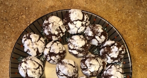 Chocolate Mint Crinkle Cookies