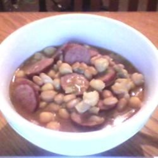 Slow-Cooker Baked Bean Stew