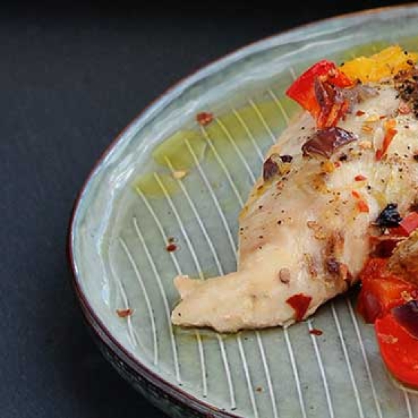 Fresh Apricot-Honey Sponge Cake (Russian Style)