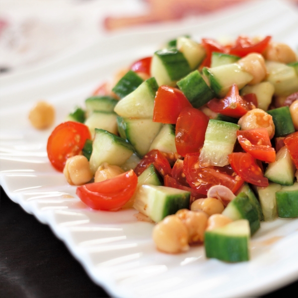 Indian Chickpea Chaat Salad