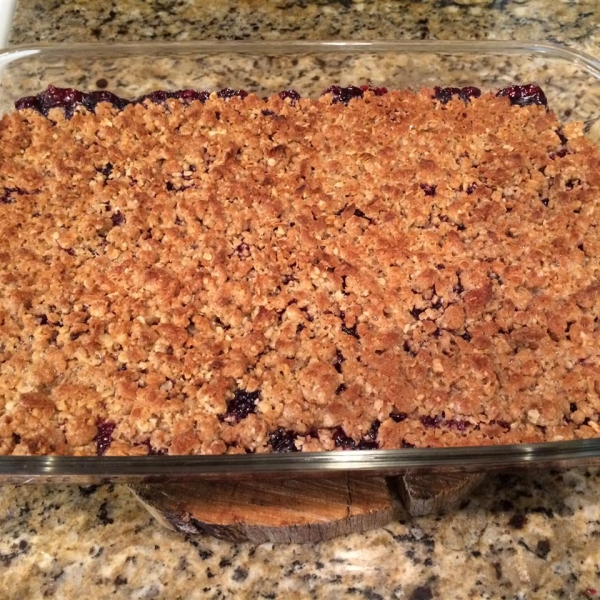 Crumbly Blackberry Cobbler