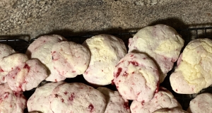 INCREDIBLE Raspberry Cheesecake Cookies