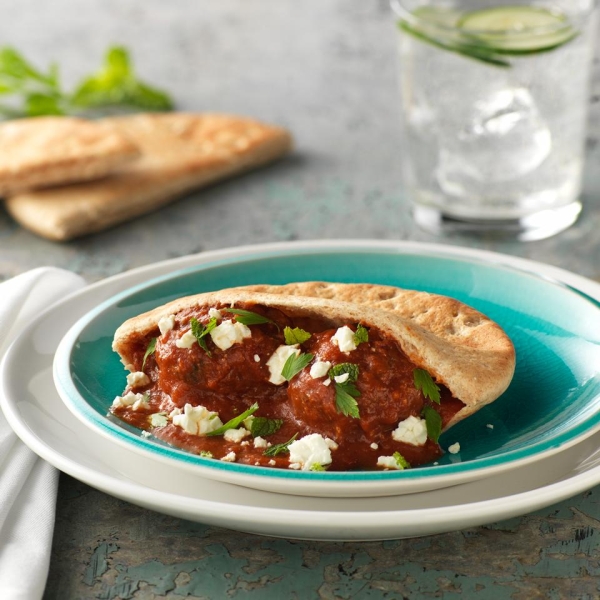 Slow Cooker Mediterranean Meatball Pitas