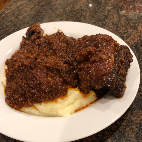 Braised Short Ribs with Roasted Garlic Horseradish Mashed