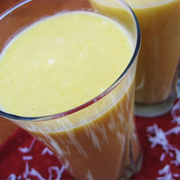 Mango-Pineapple Smoothie