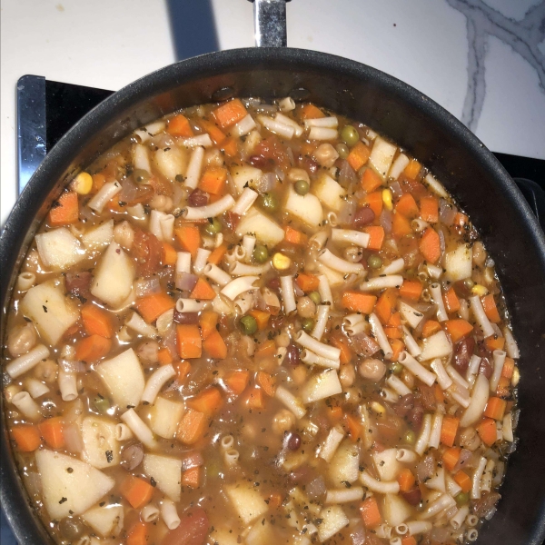 Hearty Minestrone Soup