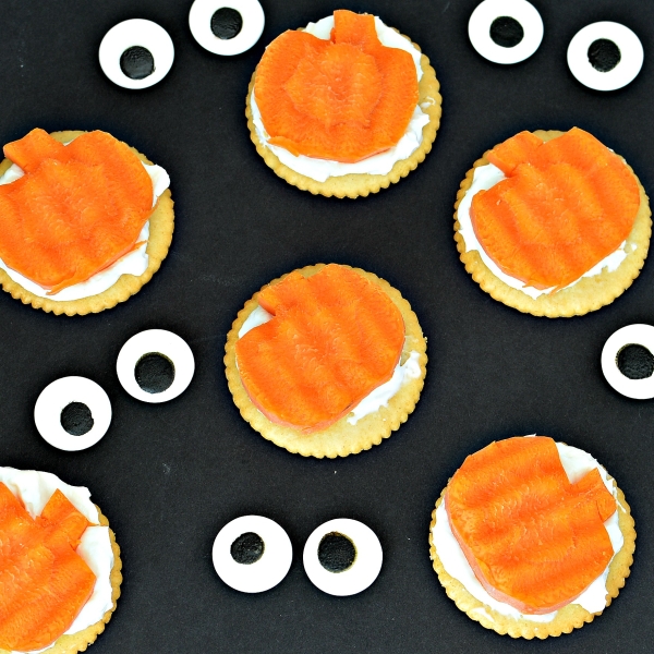 RITZ Cream Cheese & Veggie Swimmers