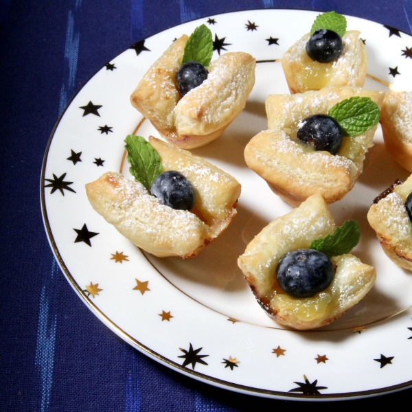 Brie, Lemon Curd, and Blueberry Bites