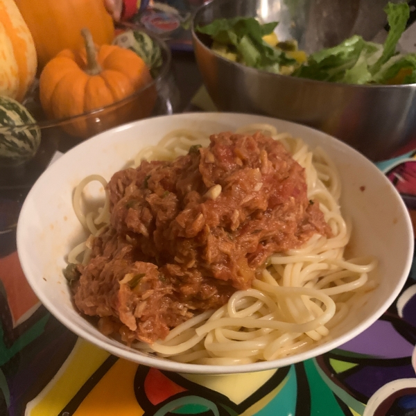 Nana's Tuna Puttanesca Sauce with Spaghetti Pasta