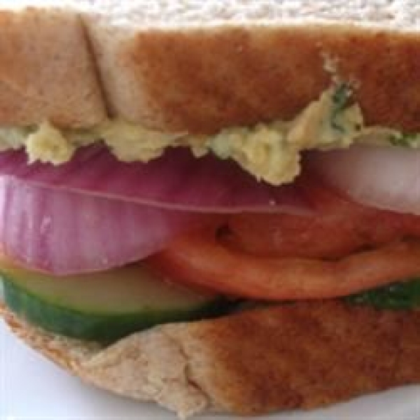 Veggie and Cilantro Hummus Sandwiches