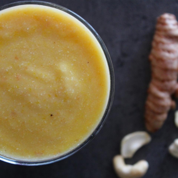 Turmeric Mango Smoothie