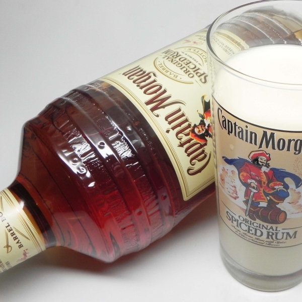 Eggnog (Spiked with Rum)
