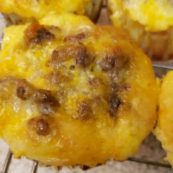 Impossibly Easy Mini Breakfast Sausage Pies