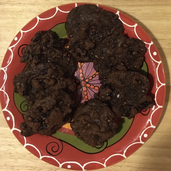 Lots of Chocolate Cherry Cookies