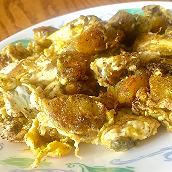 Spicy Potatoes and Scrambled Eggs