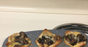 Garlicky Mushroom Toast Cups