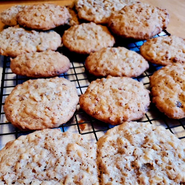 Granola Oatmeal Cookies