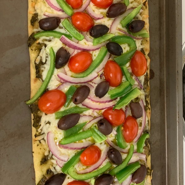 Mediterranean Pesto Pizza