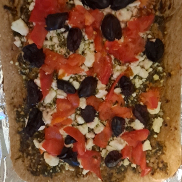 Mediterranean Pesto Pizza