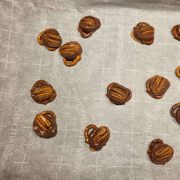 Rolo Pretzel Turtles